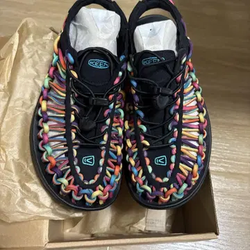 KEEN 킨 UNEEK 유니크 타이다이 24cm