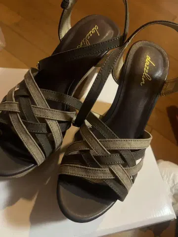 dazzlin 코르크 힐 샌들