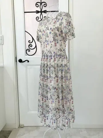 질스튜어트 멀티 컬러 자수 원피스