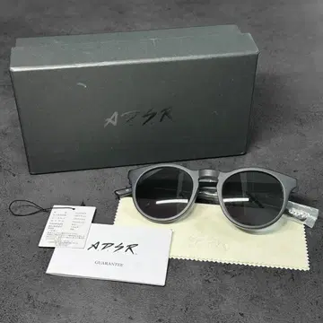 A.D.S.R. LARKIN 10 선글라스 매트 블랙