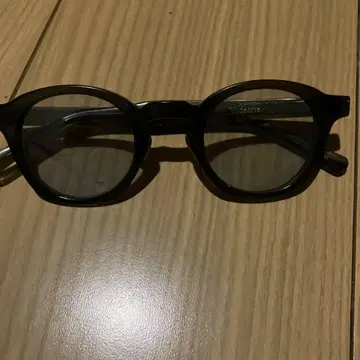 블랙 라운드형 안경 검정