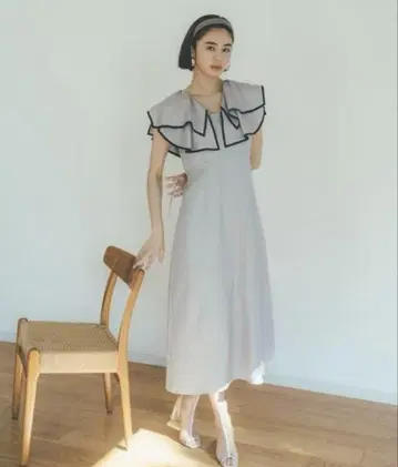 snidel 프릴 칼라 슬리브리스 원피스 사이즈 0
