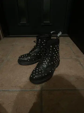 Dr.Martens 닥터마틴 레이스업 부츠