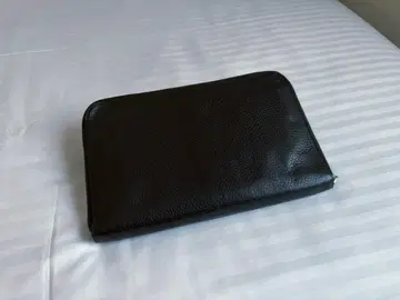 다크 브라운 클러치 백 스트라스부르고 가죽 장지갑