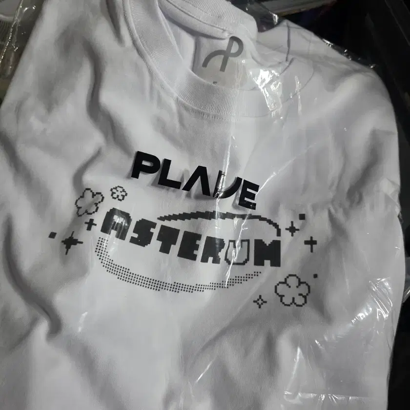 未開封新品」PLAVE PIXEL WORLD T-SHIRT 5人 セット