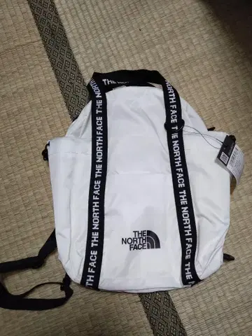 노스페이스 화이트 백팩