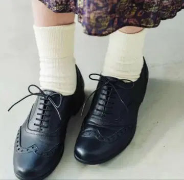 쇼세 윙 칩 가죽 신발