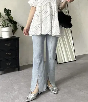 스트레치 슬릿 밑단 펄 플레어 데님 팬츠