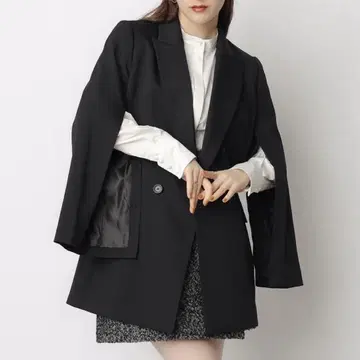 새상품 아르페쥬 스토리 슬릿 밑단 롱 자켓 사이즈 2 블랙