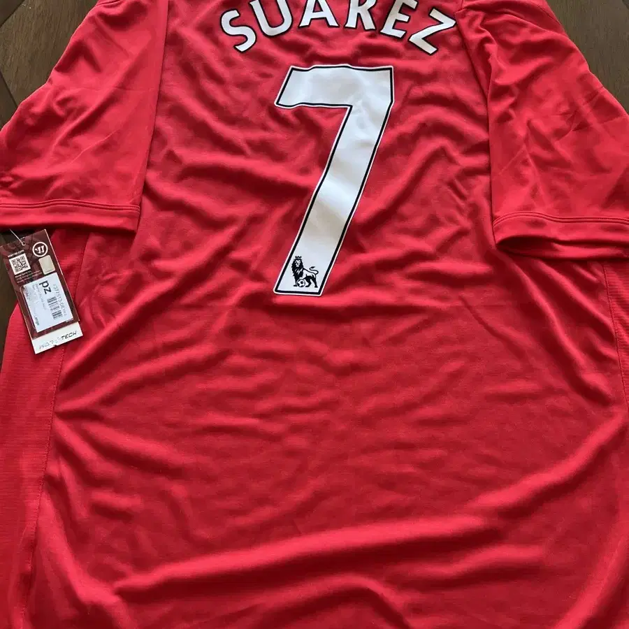 12/13 Liverpool #7 Suarez Jersey, New on Bunjang Global Site.