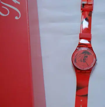 Swatch 손목시계 로즈 패턴 레드