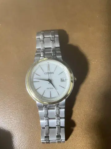 CITIZEN Eco-Drive 시계 화이트 다이얼