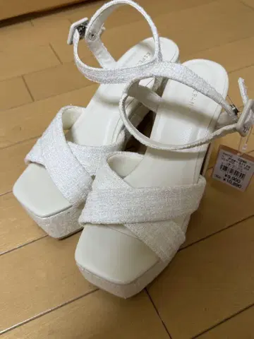 ESPERANZA 화이트 롱 레그 슬림 레그 통굽 샌들 신주쿠 루미네 M