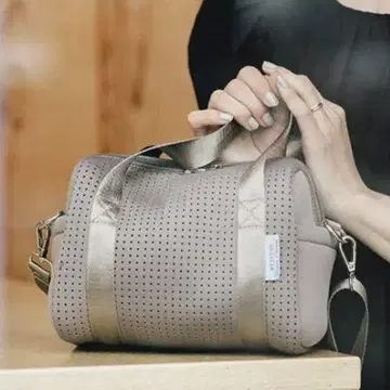 에디타 네오프렌 미니 보스턴 백 숄더백 그레이지