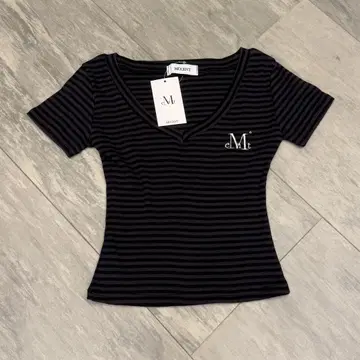 MUCENT Emma V-neck Striped Tee 반팔