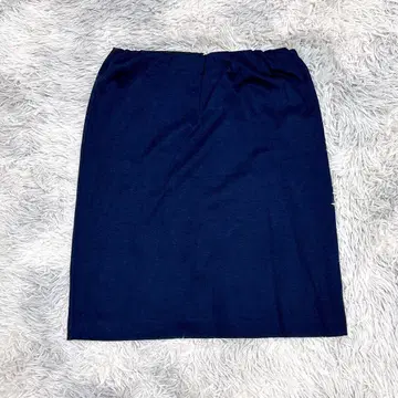 INED 이네드 여성용 미디 스커트 M 무지 네이비 컬러 네이비 타이트