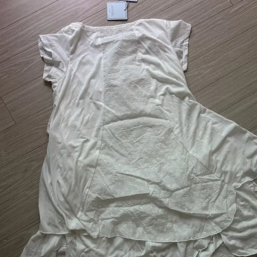 【COYSEIO】 FLOWER ONE PIECE WHITE FLOWER ONE PIECE WHITE - coyseio