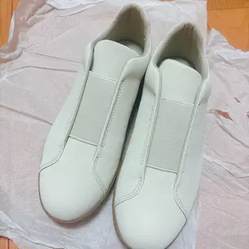 810s 스니커즈