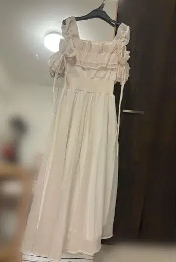 오프숄더 원피스