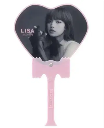 새상품급 BLACKPINK LiSA 부채&캔뱃지 세트