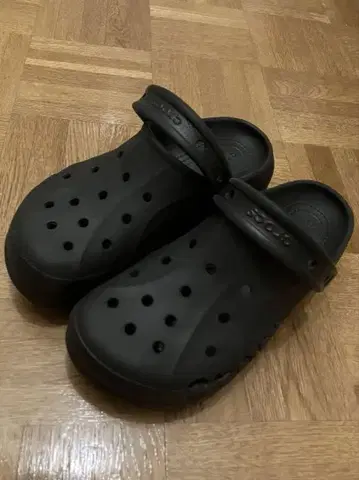 Crocs 블랙 클로그 샌들 통굽 블랙 24cm