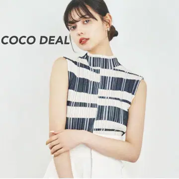 COCO DEAL 코코딜 랜덤 보더 슬리브리스 니트
