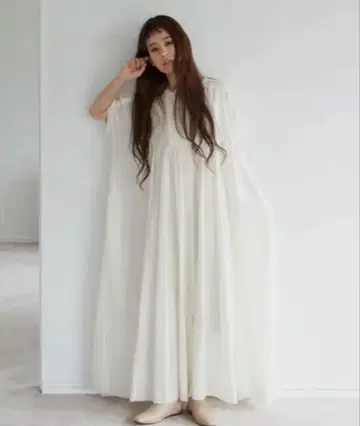 미사용 새상품 Libra Cue 사다리 레이스 릴랙스 볼륨 원피스