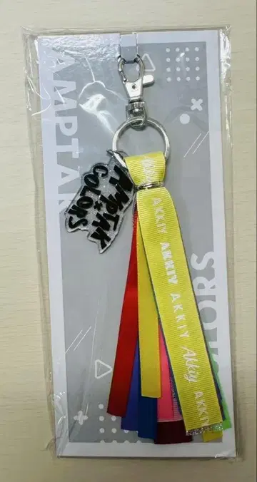 AMP TAK x COLORS 리본 참 키링