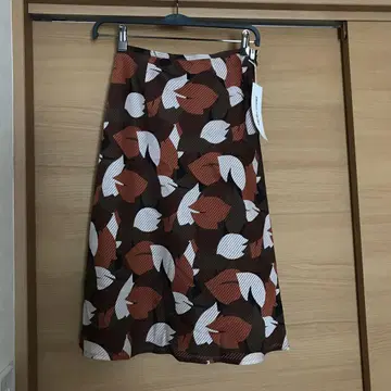 미사용 Pierre Cardin 피에르 가르뎅 스커트 브라운 계열 S