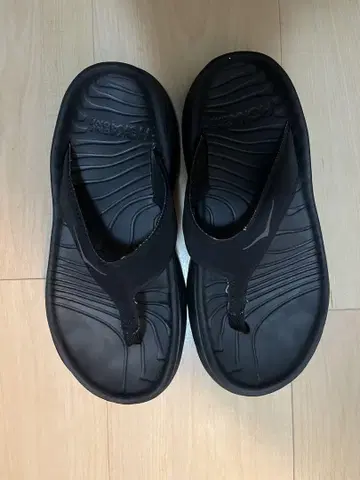 HOKA ONE ONE 블랙 플립플랍