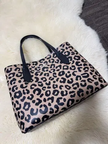 Kate Spade 레오파드 무늬 디자인 백