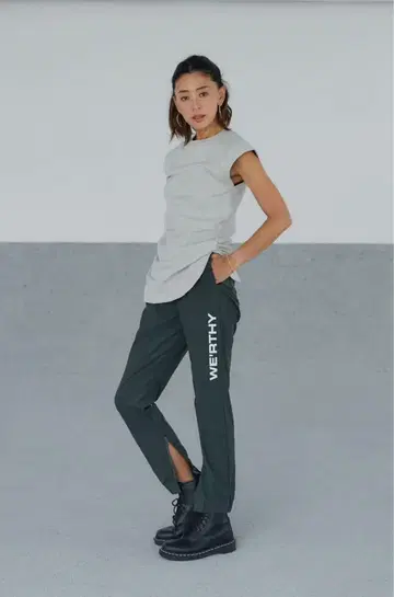 노자와 와카 werthy 발수 LOGO JOGGER PANTS