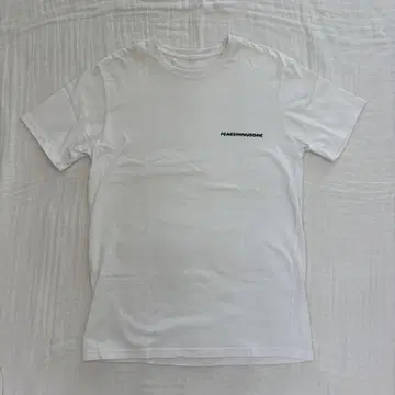 화이트 프린트 티셔츠