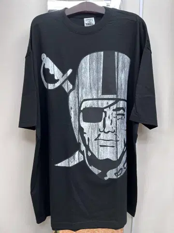 SILVER BLACK NATION 티셔츠 블랙