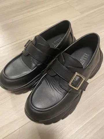 ELLUV 엘루브 하이 솔 메탈 버클 모드 로퍼