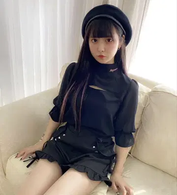 피움 하이넥 시스루 탑
