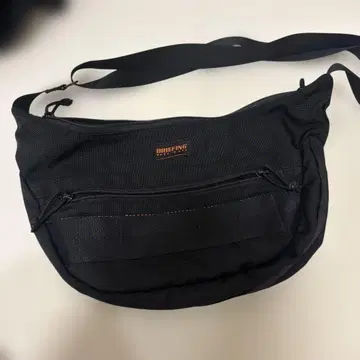 BRIEFING 블랙 숄더백 made in USA