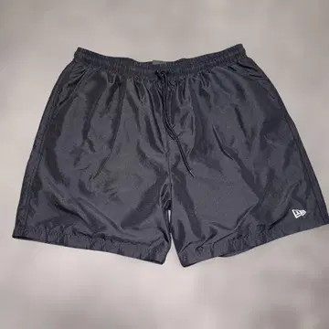 뉴에라 블랙 숏팬츠 X-LARGE