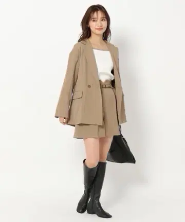 mysty woman 미스티우먼 W 버튼 테일러드 자켓 베이지