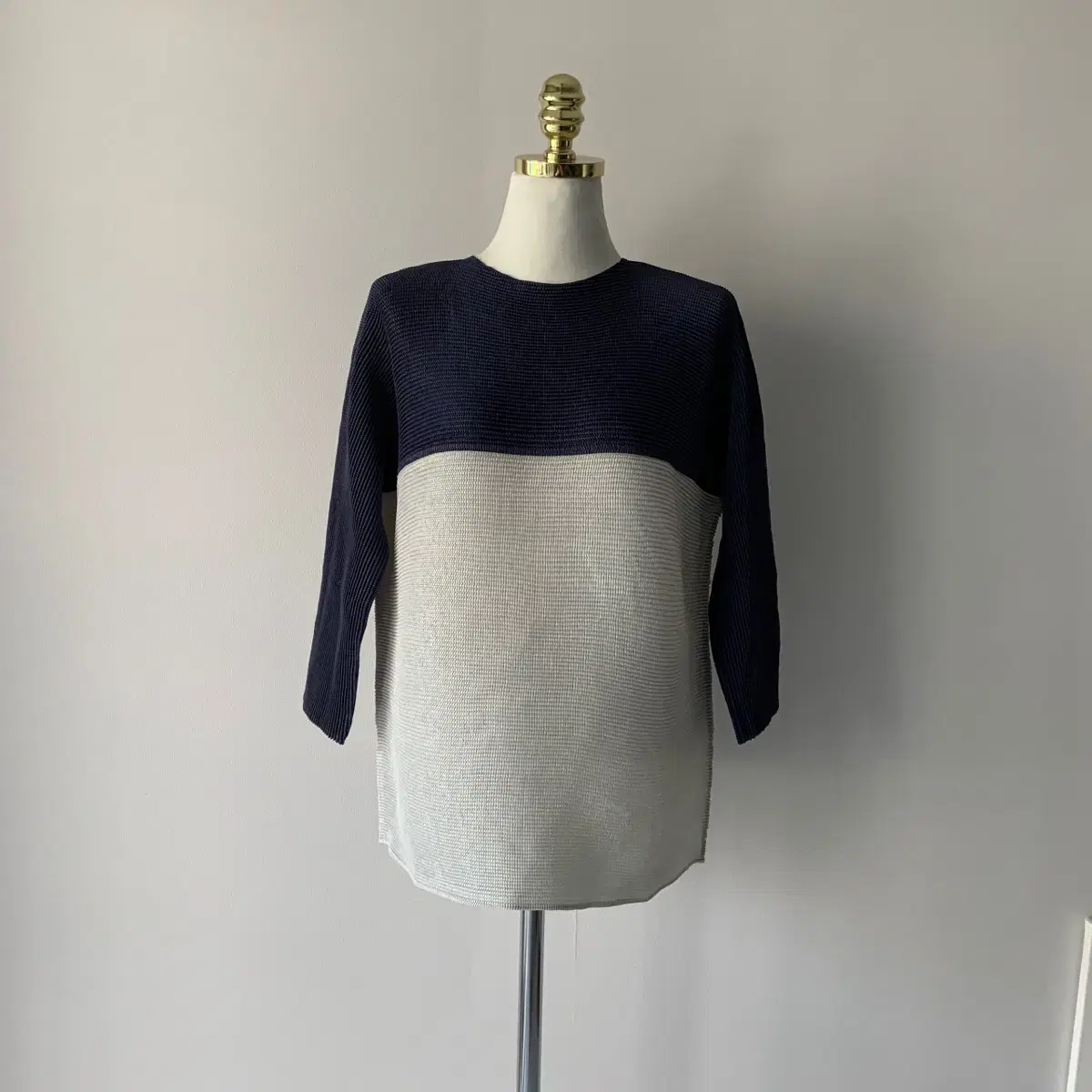 韓国商品/ROCKCAKE Pattern Punching Long sleeve MUSINSA | ROCKCAKE Pattern Punching Long sleeve - Black