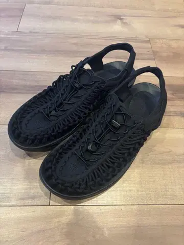 KEEN 유니크 샌들 블랙 29cm