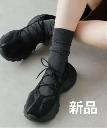 레이스업 스니커즈 어반 리서치