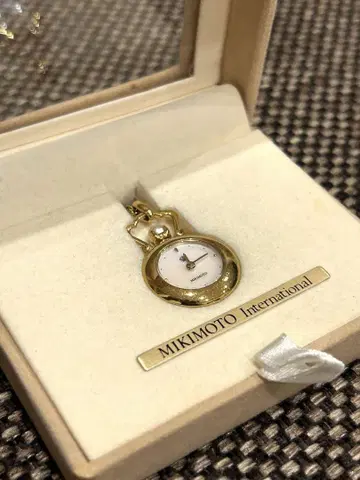 MIKIMOTO 골드 펄 펜던트 워치 JAL 오리지널