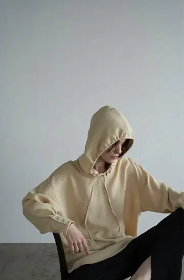 클레인 루즈 후드티
