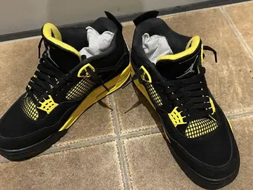 Air Jordan 4 썬더