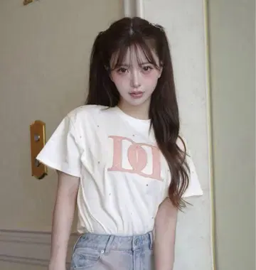Darich 퀼팅 아플리케 비쥬 티셔츠 화이트