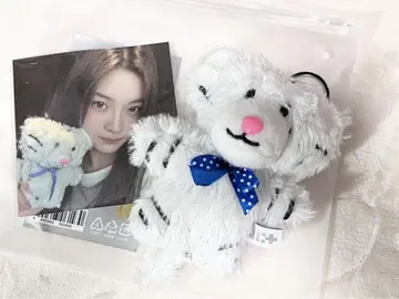 ILLIT 이로하 1st 기념일 봉제 인형 Plush 키링