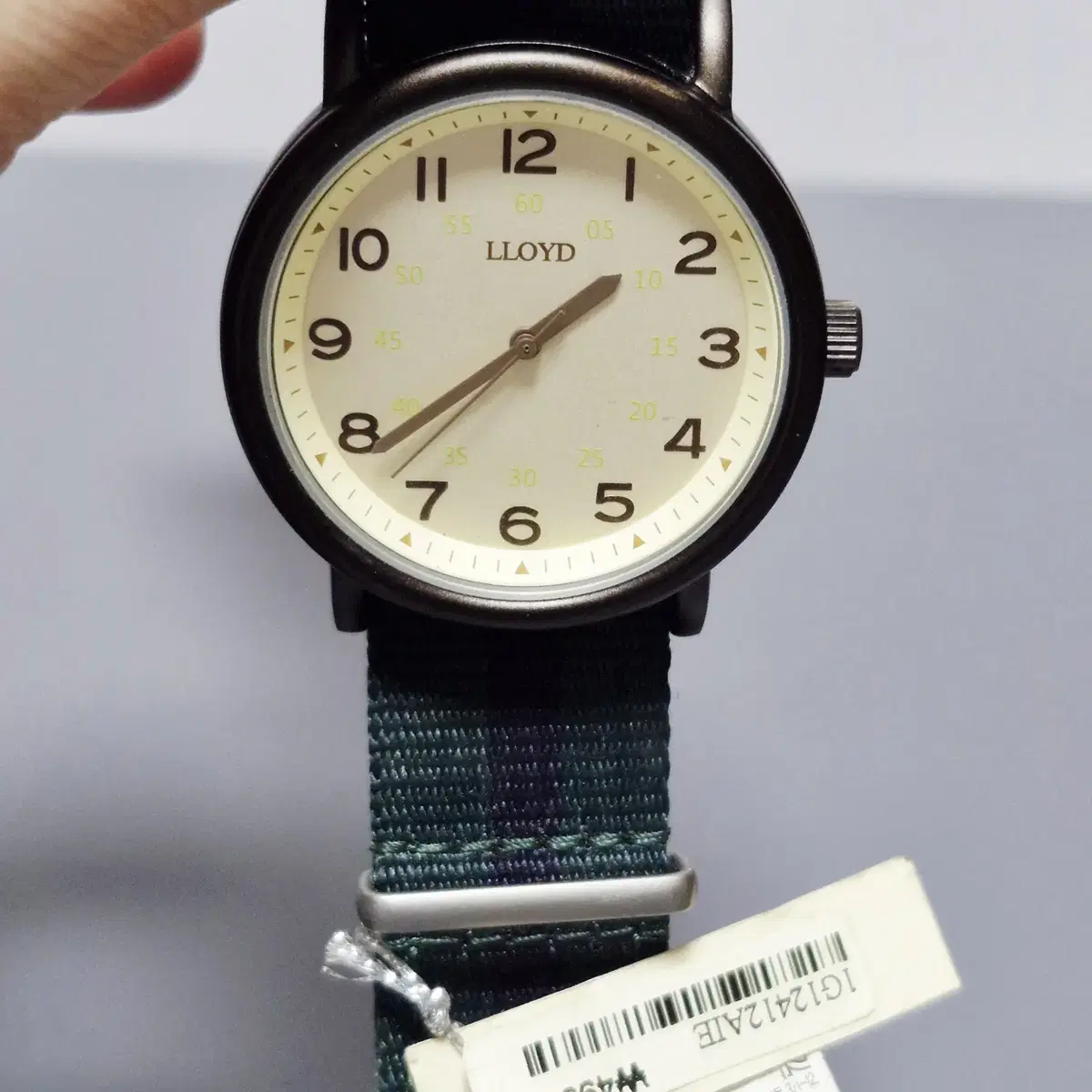 [LLOYD] 韓国☆Cutting Jewel Watch 全3色 LLOYD] 韓国☆Cutting Jewel Watch 全3色 (LLOYD/アナログ腕時計
