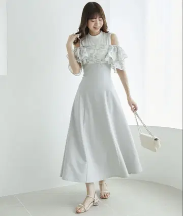 MAJESTIC LEGON 오프숄더 프릴 맥시 원피스 라이트 그레이