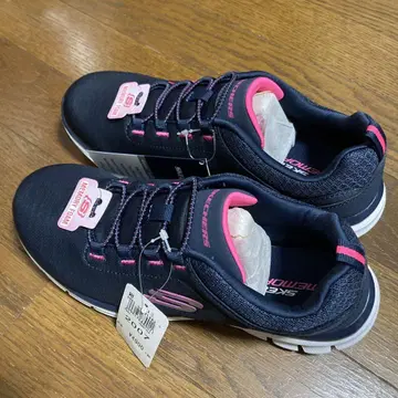새상품 스케쳐스 스니커즈 네이비 24.5cm